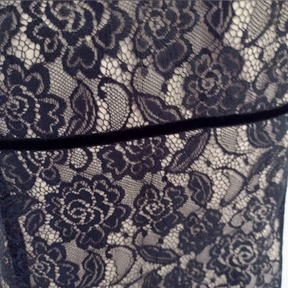 Ann Taylor LOFT Black Lace Overlay Dress - Size 6 - Elegant & Chic - Picture 12 of 12